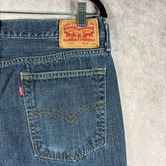 Levi's 514 Jeans Mens Size 36X32 Blue Medium Wash Denim Straight Fit Everyday - Picture 4 of 11